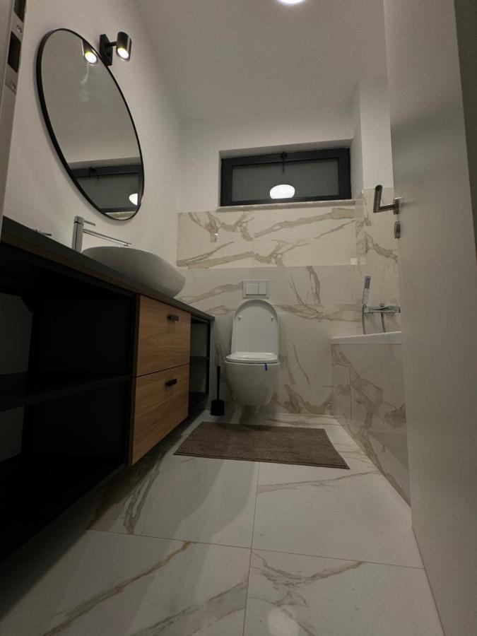 Warm Hotel Apartment ブカレスト エクステリア 写真