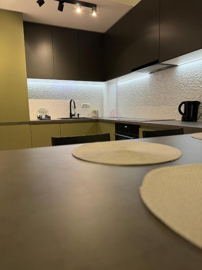 Warm Hotel Apartment ブカレスト エクステリア 写真