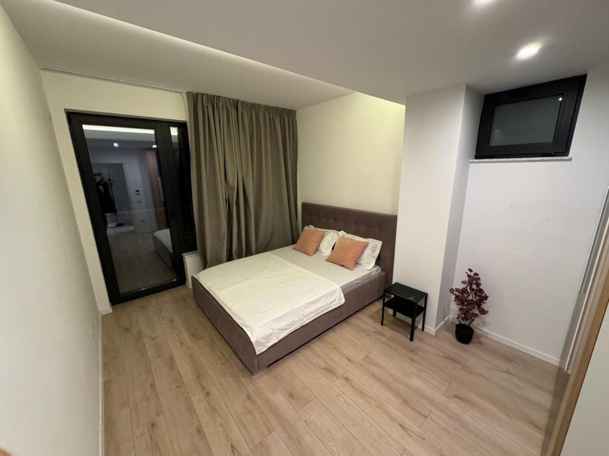 Warm Hotel Apartment ブカレスト エクステリア 写真