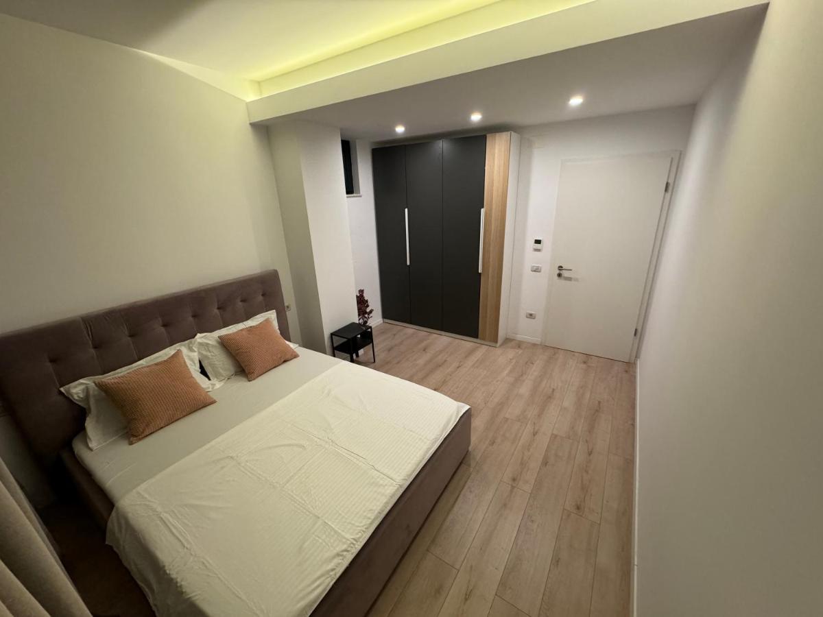 Warm Hotel Apartment ブカレスト エクステリア 写真