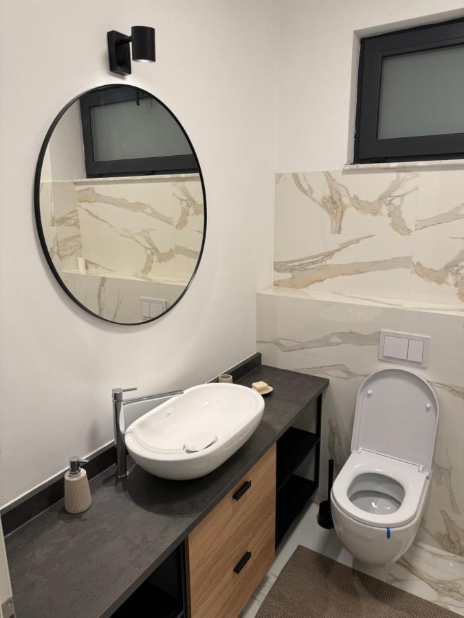 Warm Hotel Apartment ブカレスト エクステリア 写真