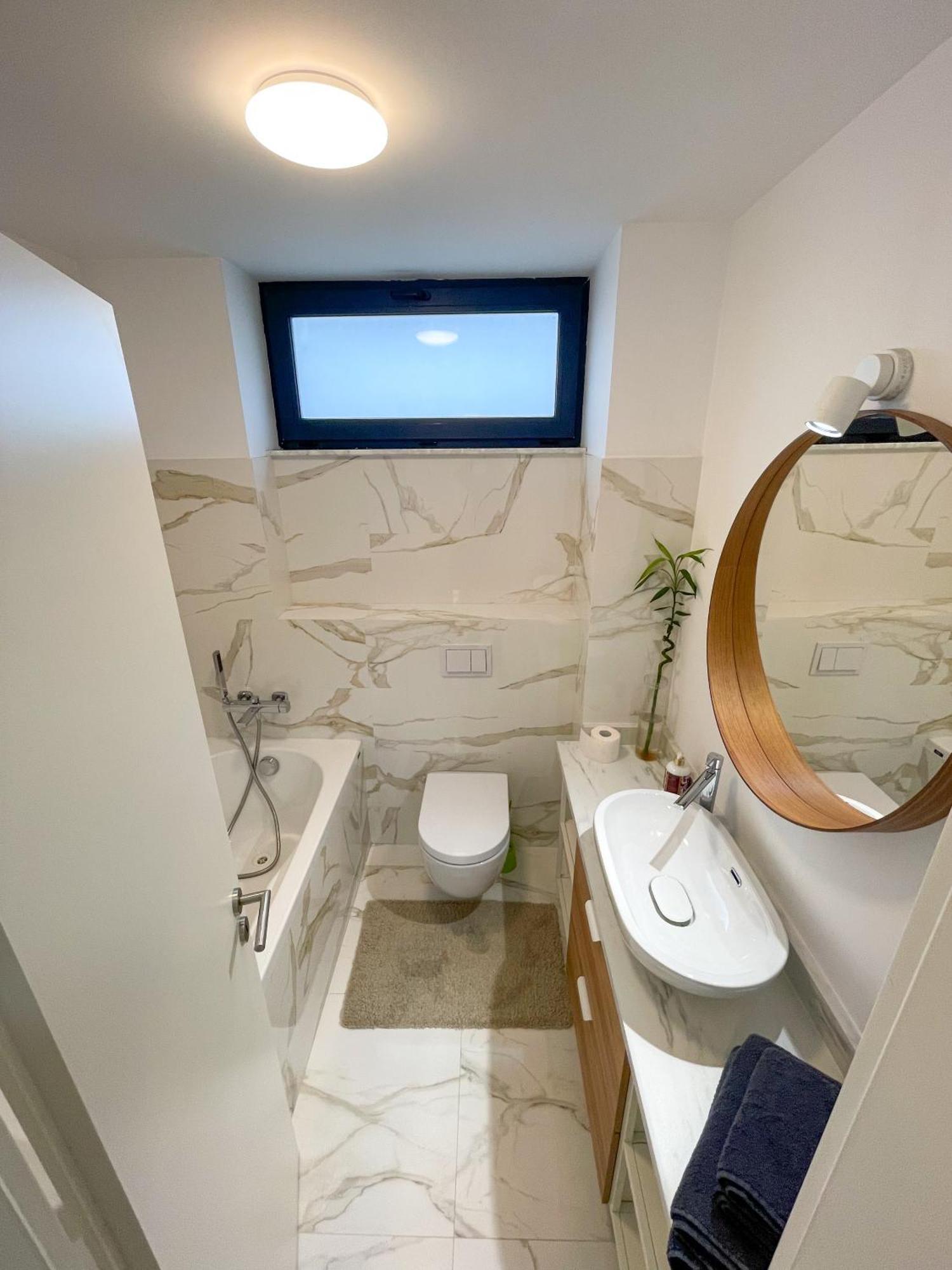 Warm Hotel Apartment ブカレスト エクステリア 写真
